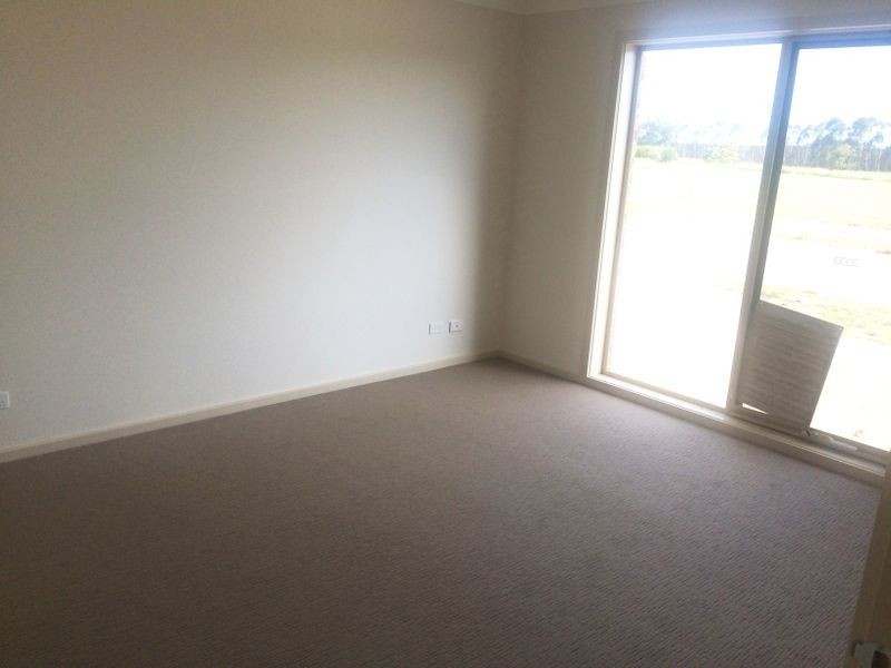 6 Bronzewing Street, Pakenham VIC 3810