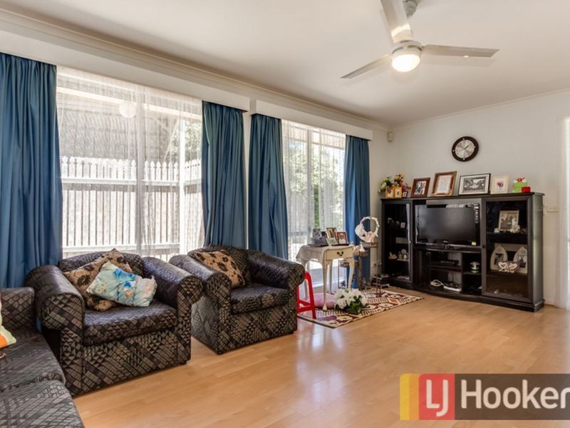 5 Mcmaster Court, Pakenham VIC 3810