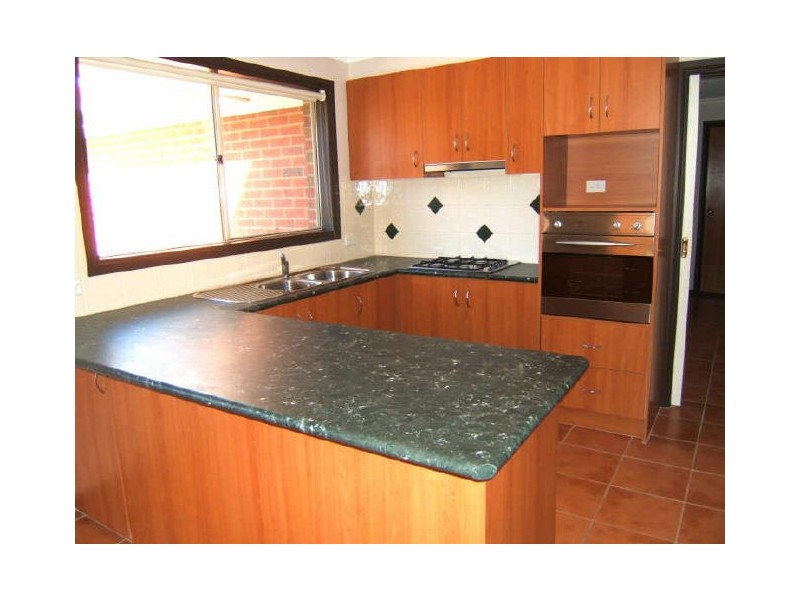 24 Royston Avenue, Berwick VIC 3806