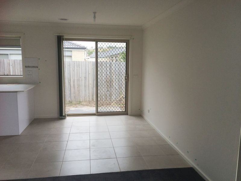 4/5 Melissa Way, Pakenham VIC 3810