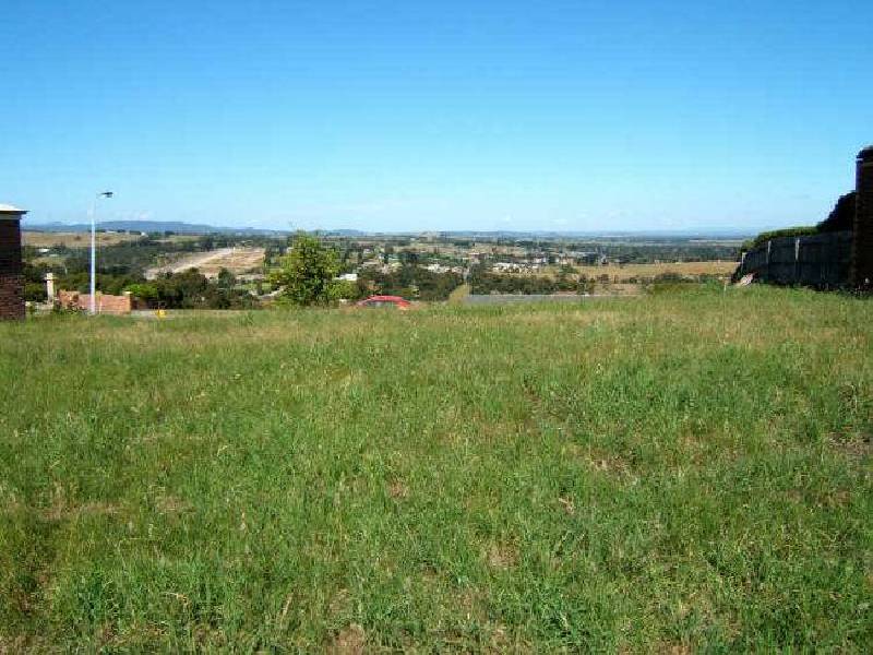 15 Eddie Barron Terrace, Pakenham VIC 3810