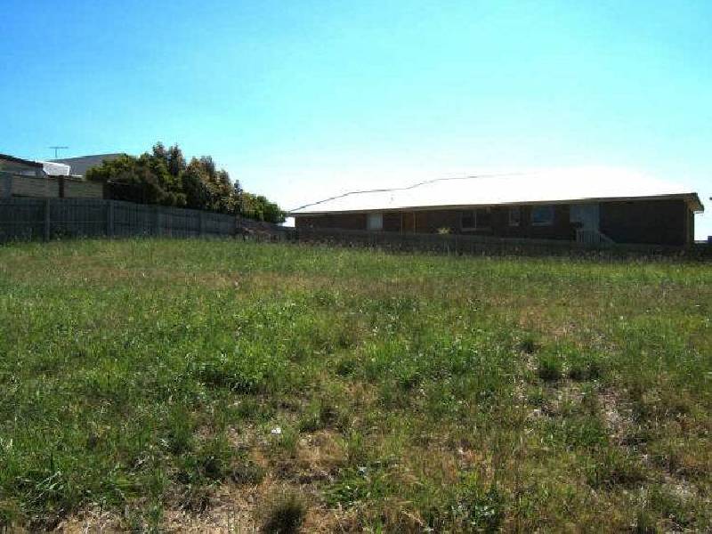 15 Eddie Barron Terrace, Pakenham VIC 3810