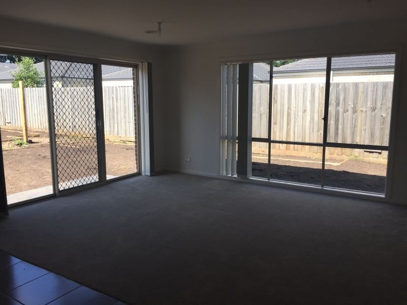 3/5 Melissa Way, Pakenham VIC 3810