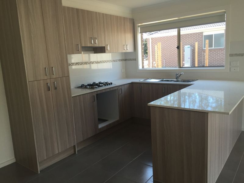 3/5 Melissa Way, Pakenham VIC 3810