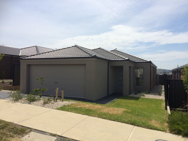 29 Botham Crescent, Pakenham VIC 3810