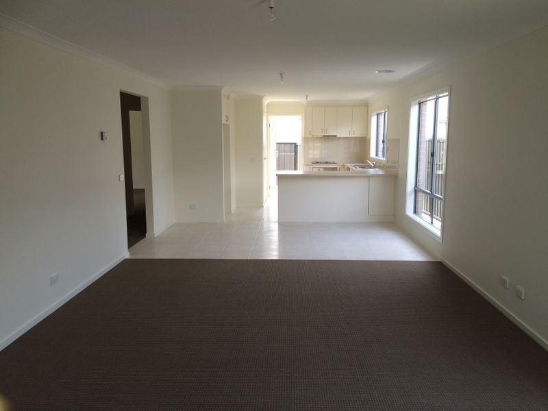 29 Botham Crescent, Pakenham VIC 3810