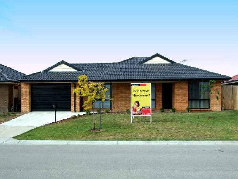 24 Freeman Drive, Pakenham VIC 3810