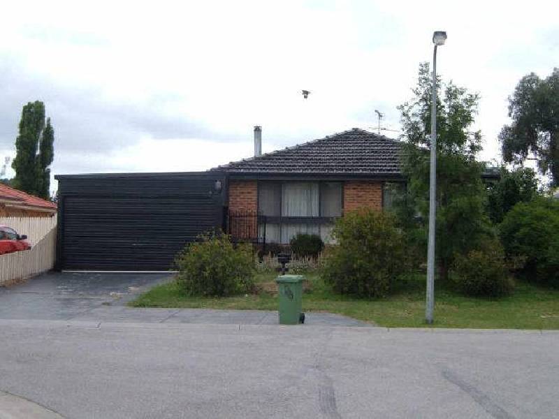 13 Nicholas Court, Pakenham VIC 3810