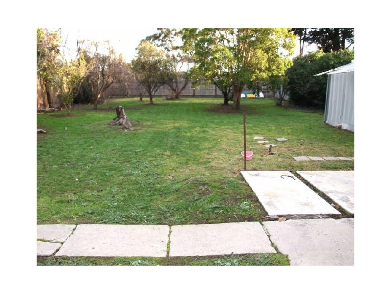 37 Rogers Street, Pakenham VIC 3810