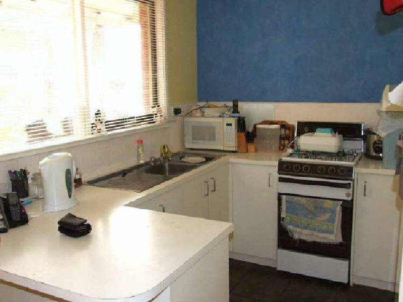 13 Osborn Grove, Pakenham VIC 3810