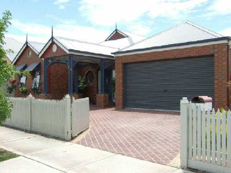 50 Flinders Chase, Pakenham VIC 3810