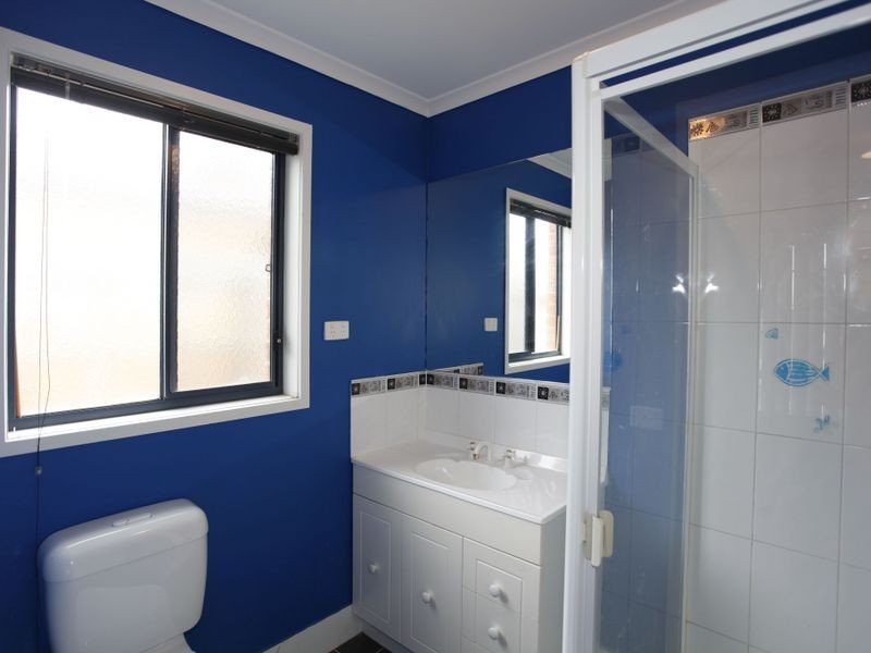 33 Sir Thomas Drive, Pakenham VIC 3810