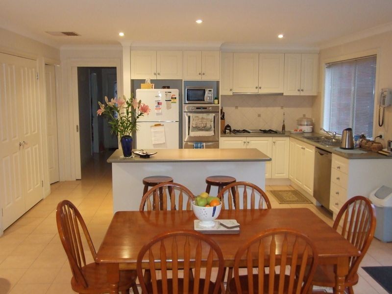 19 Freeman Drive, Pakenham VIC 3810