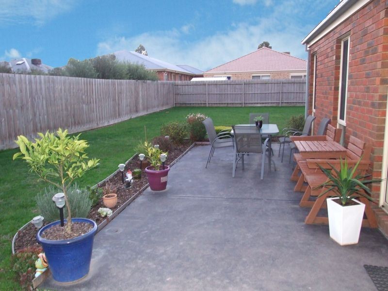 19 Freeman Drive, Pakenham VIC 3810