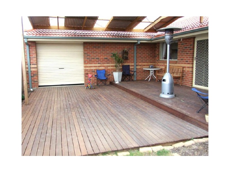 40 Ben Drive, Pakenham VIC 3810