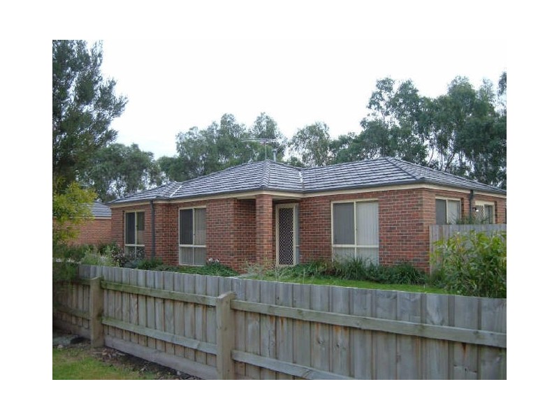 1/21 Pakenham Road, Pakenham VIC 3810