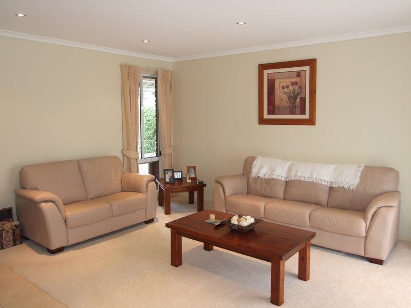 14 Meaby Drive, Pakenham VIC 3810