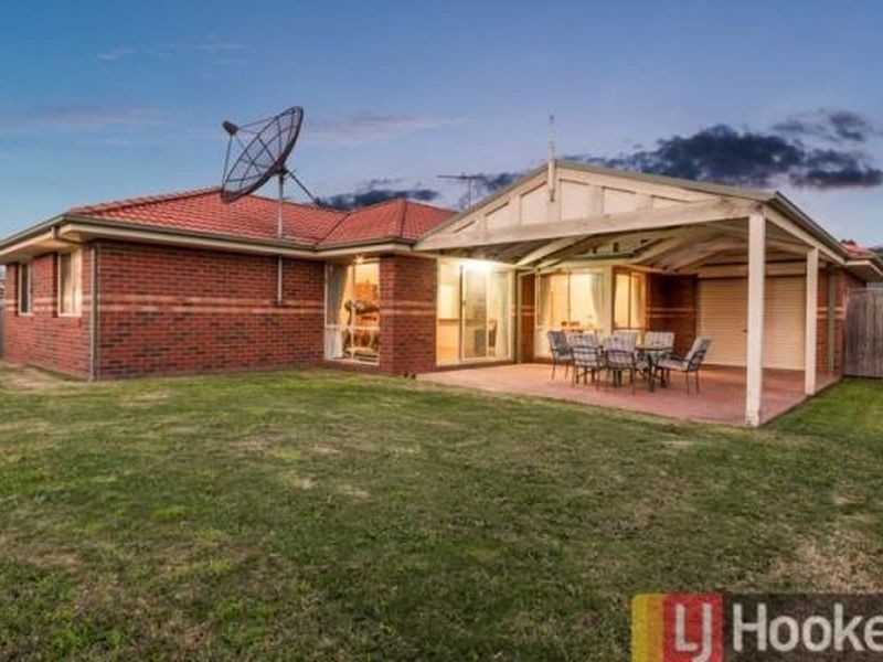 28 Hartland Cicuit, Pakenham VIC 3810