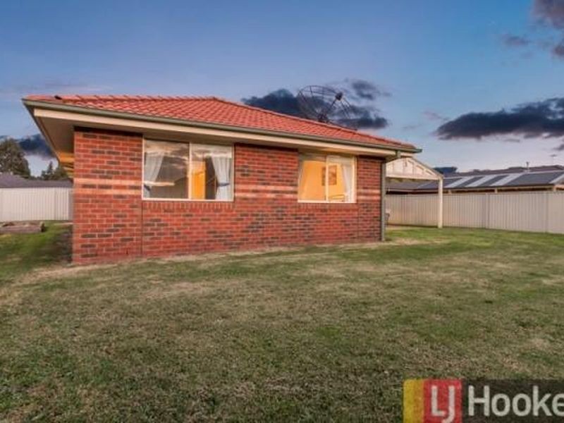 28 Hartland Cicuit, Pakenham VIC 3810