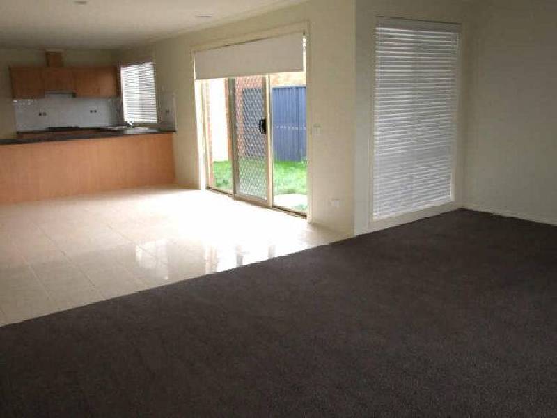 38 Scarlet Crescent, Pakenham VIC 3810