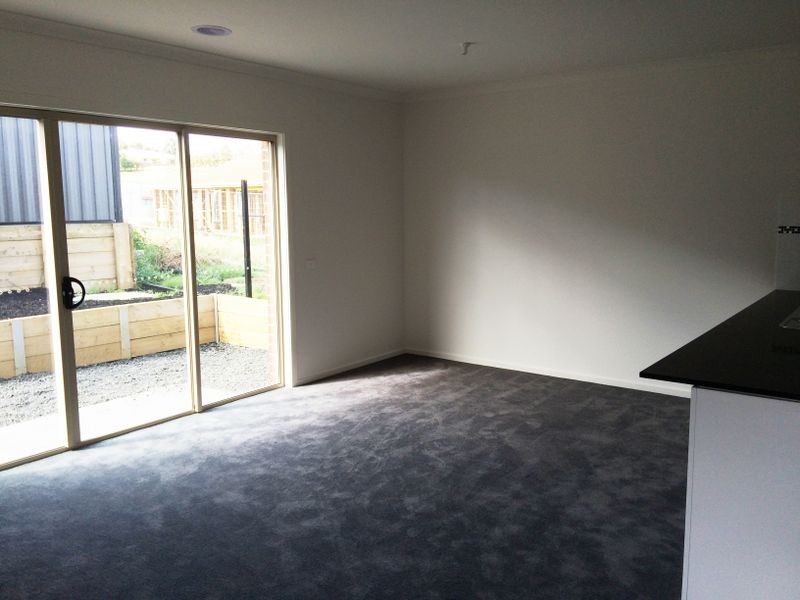 35 Havana Parade, Pakenham VIC 3810