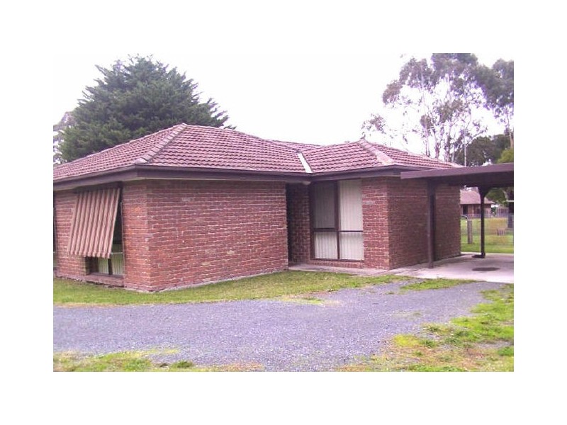 5 Harris Court, Pakenham VIC 3810