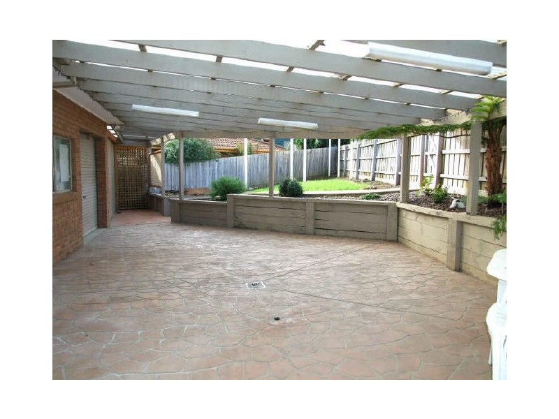 9 Andrew Court, Pakenham VIC 3810