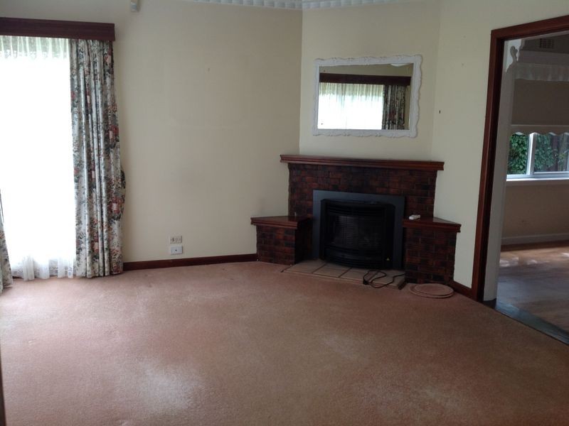 2 Anderson Street, Pakenham VIC 3810