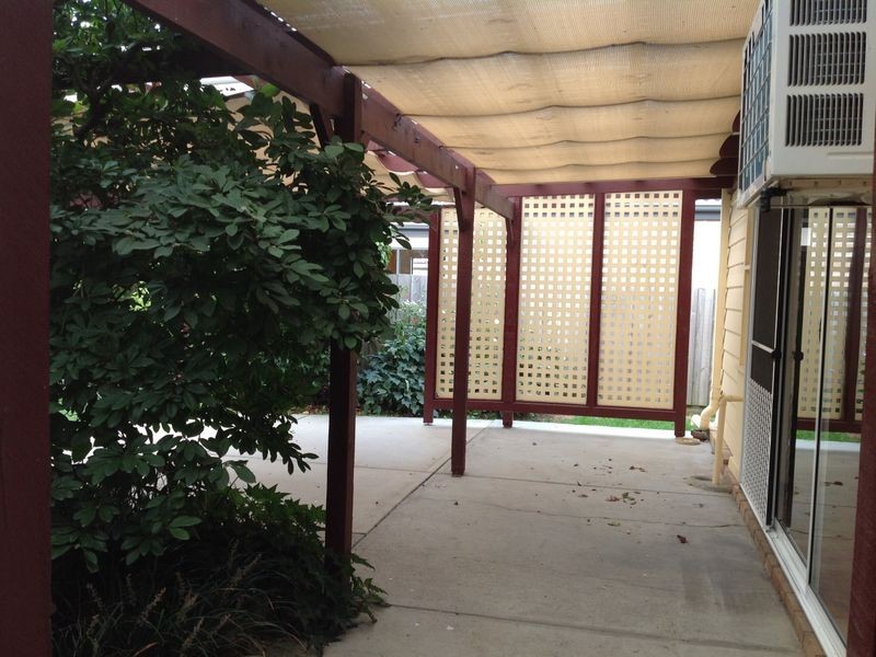 2 Anderson Street, Pakenham VIC 3810