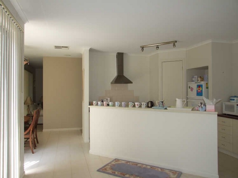 9 Flinders Chase, Pakenham VIC 3810