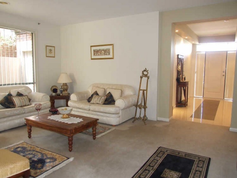 9 Flinders Chase, Pakenham VIC 3810