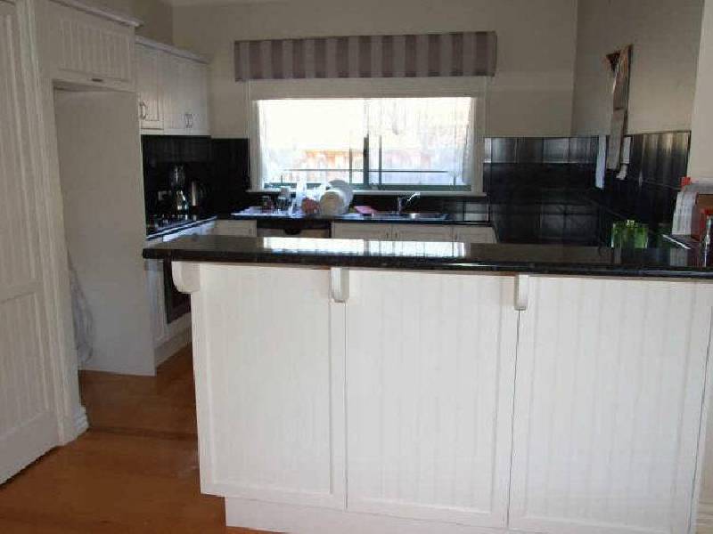 13 Colonial Way, Pakenham VIC 3810