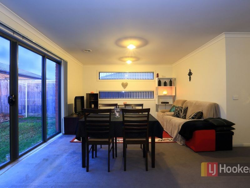 9 Central Avenue, Pakenham VIC 3810