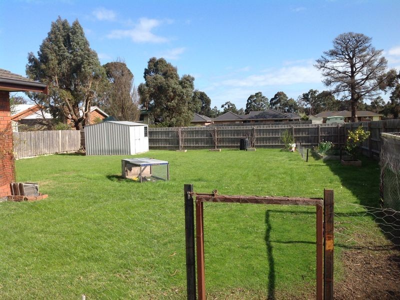 39 Howey Road, Pakenham VIC 3810