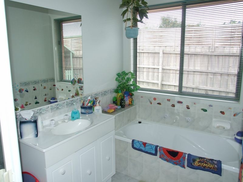 85 Ebony Drive, Pakenham VIC 3810