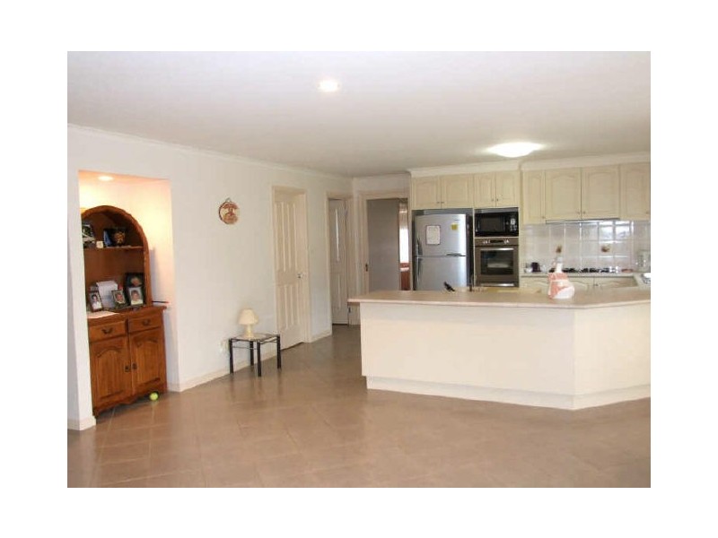 17 Jacaranda Way, Pakenham VIC 3810