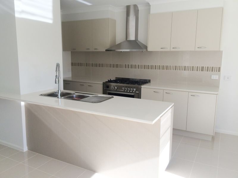 34 Cockatoo Road, Pakenham VIC 3810