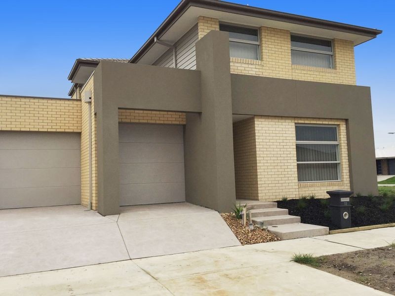 32 Cockatoo Road, Pakenham VIC 3810