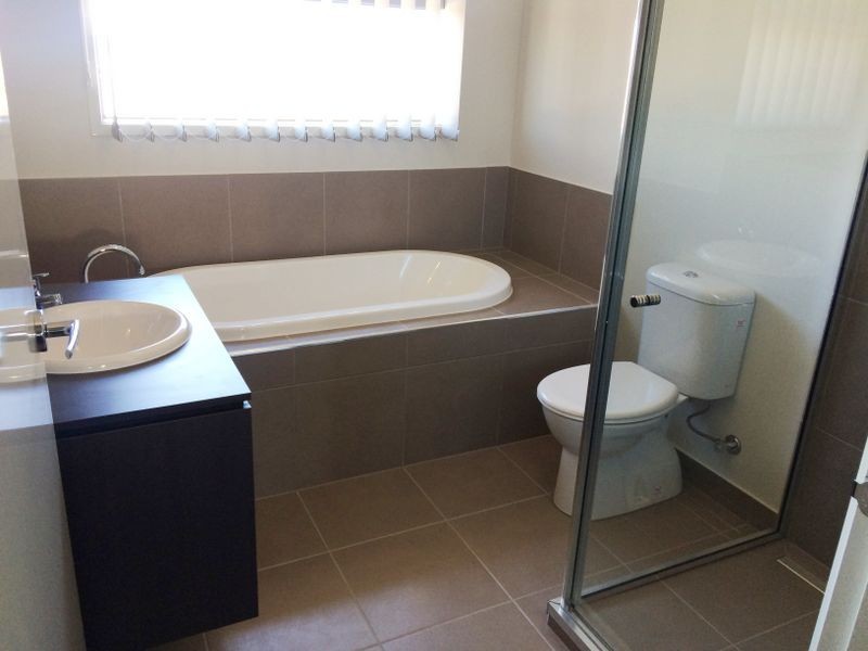 32 Cockatoo Road, Pakenham VIC 3810