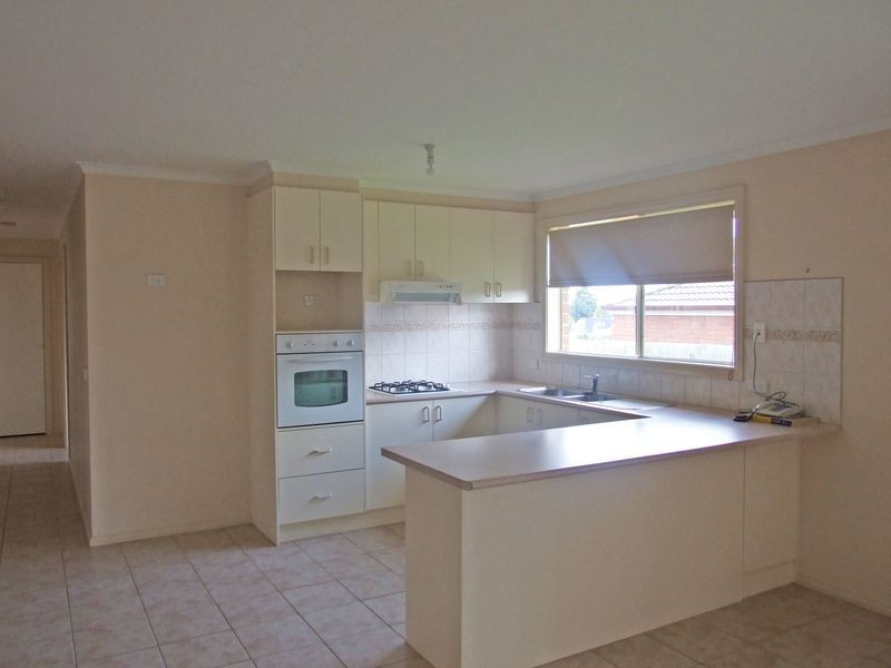40 Ebony Drive, Pakenham VIC 3810