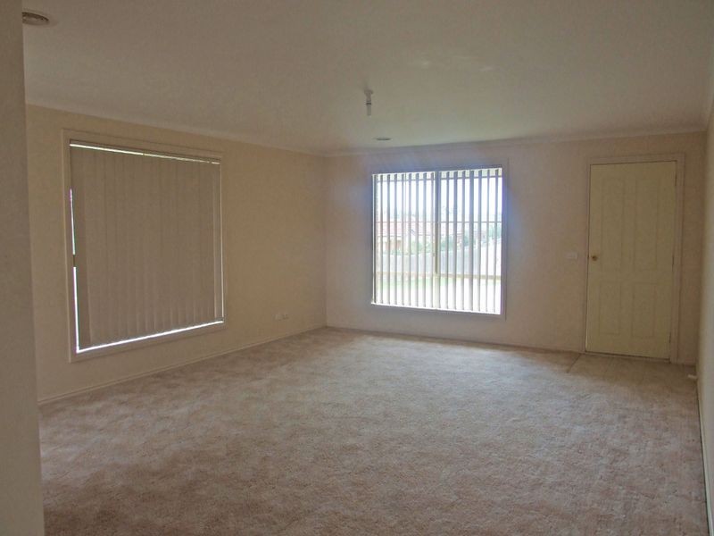 40 Ebony Drive, Pakenham VIC 3810