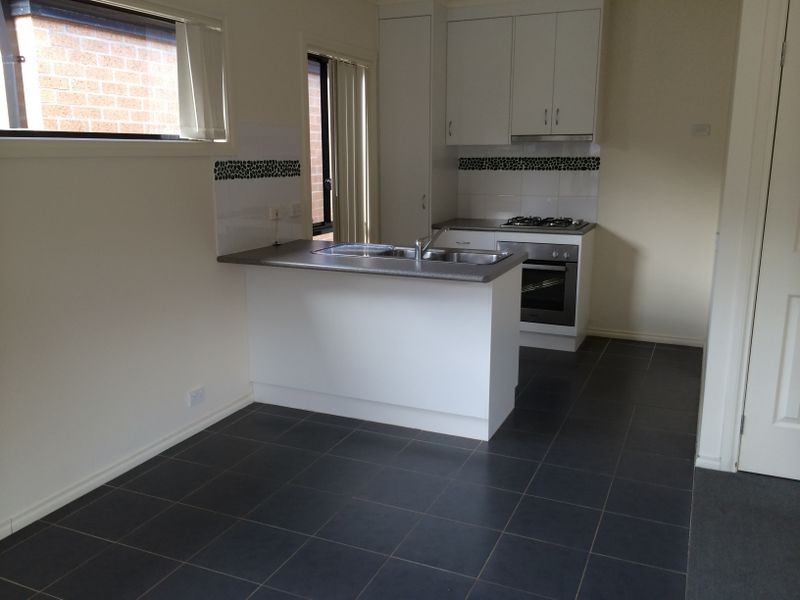 20/103 Army Road, Pakenham VIC 3810