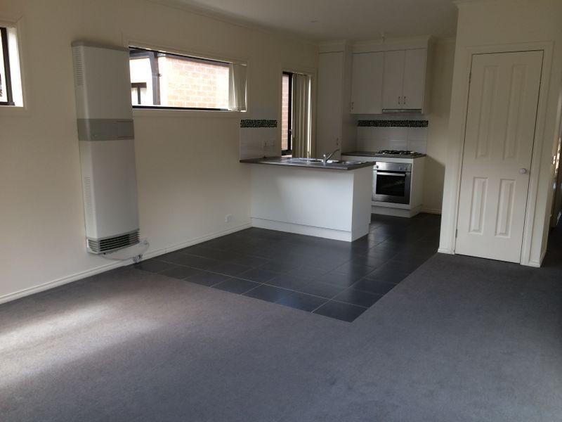 20/103 Army Road, Pakenham VIC 3810