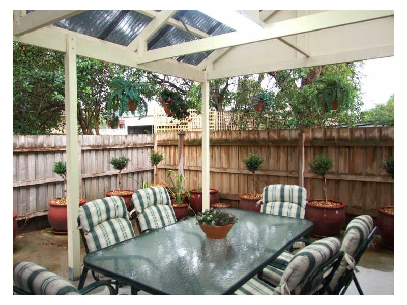 2/7 Goff Street, Beaconsfield VIC 3807