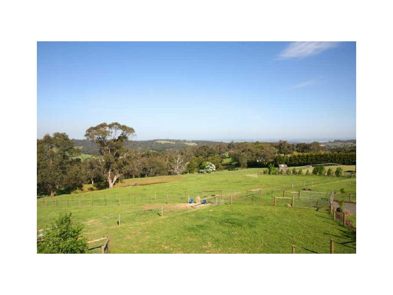 120 Huxtable Road, Pakenham Upper VIC 3810