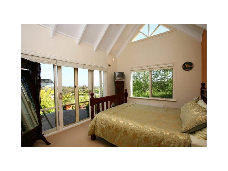 120 Huxtable Road, Pakenham Upper VIC 3810