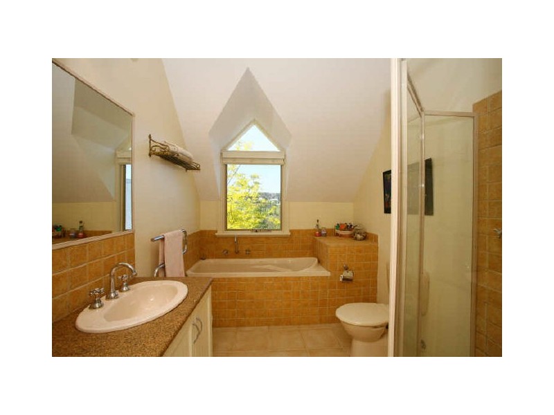 120 Huxtable Road, Pakenham Upper VIC 3810