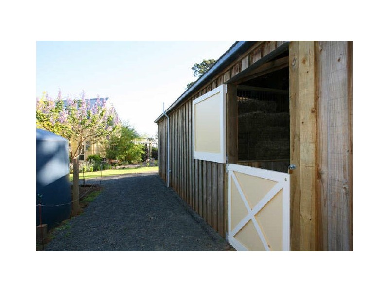 120 Huxtable Road, Pakenham Upper VIC 3810