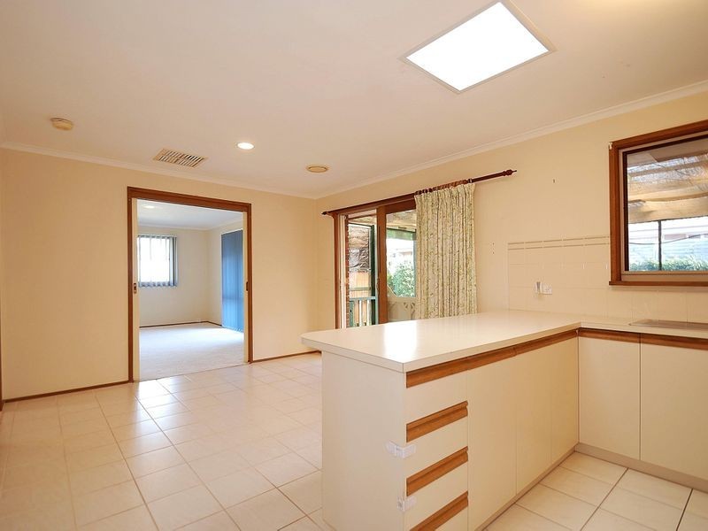 6 Anita Place, Pakenham VIC 3810