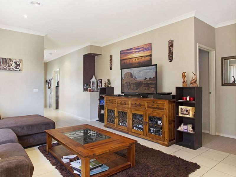 14 Fairchild Place, Pakenham VIC 3810